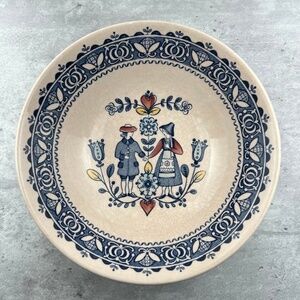 Johnson Brothers Hearts And Flowers Smooth Coupe Cereal Bowl